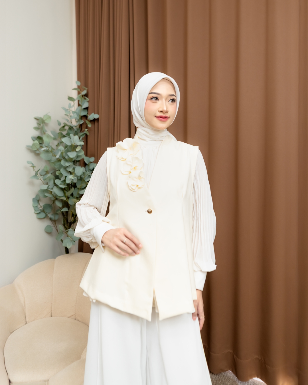 FEED 1A4 SOFT CREAM - EMELY VEST