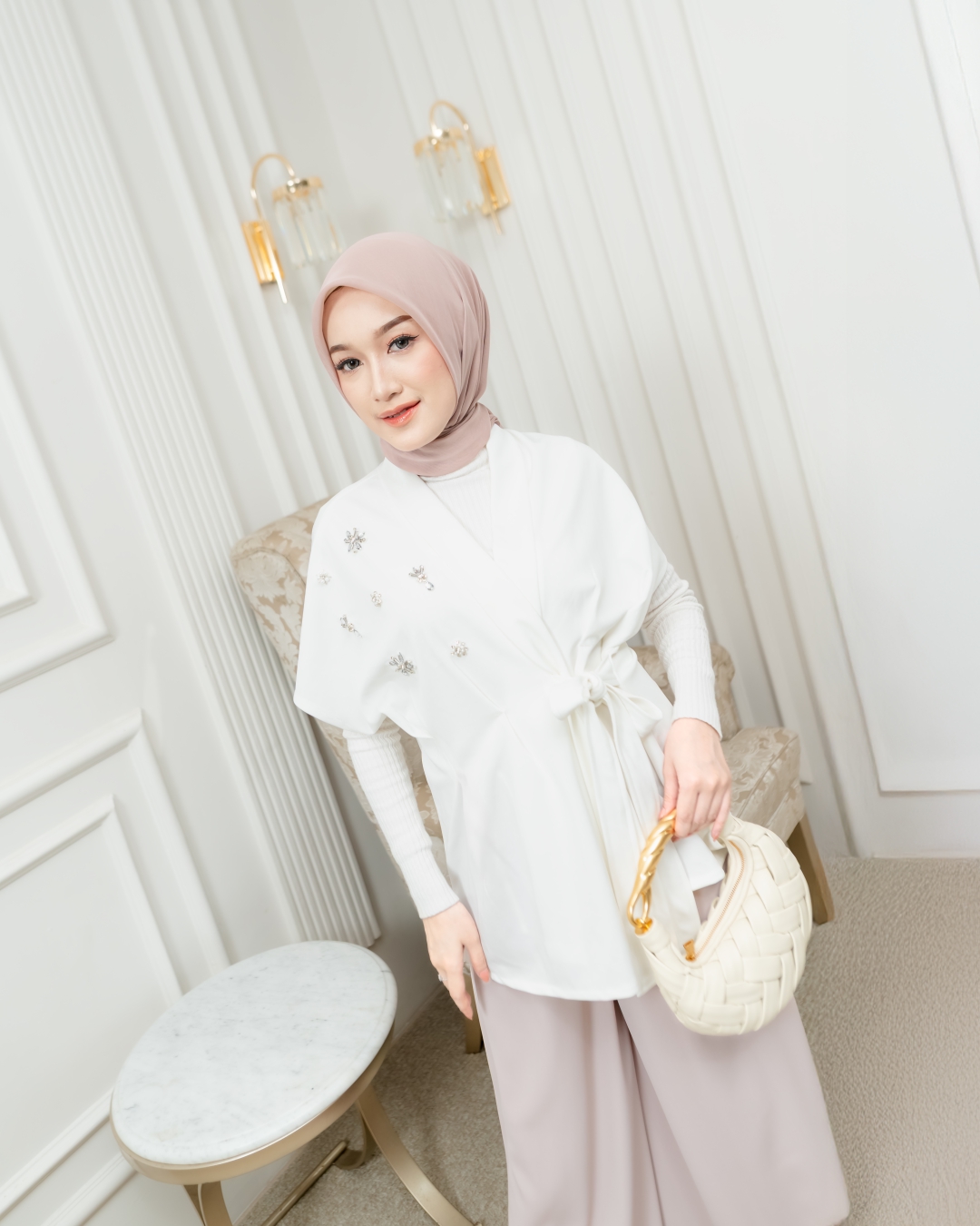 FEED 00 COVER - VANESA VEST