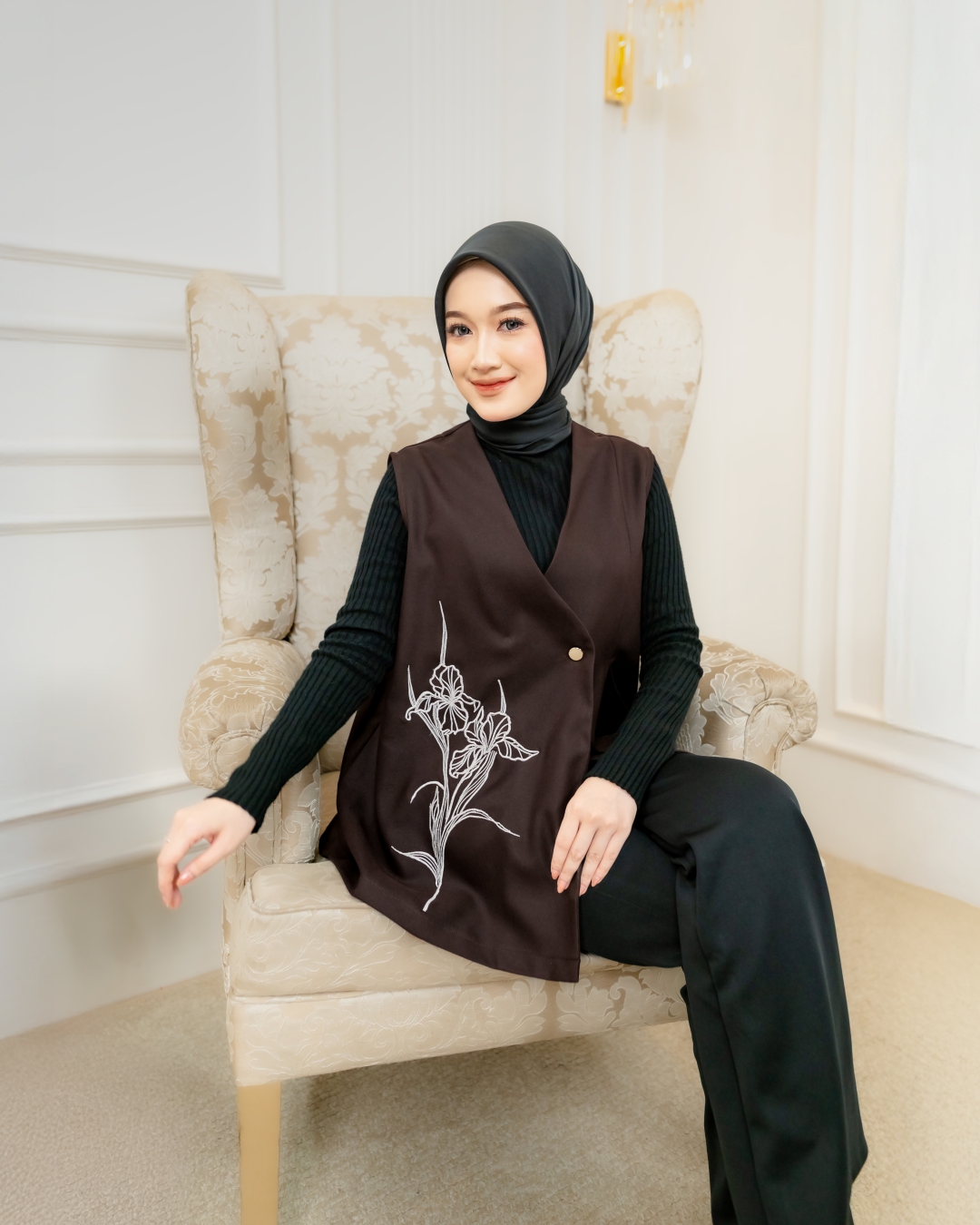 FEED 1A4 TRUFFLE MAHOGANY - CARINA VEST